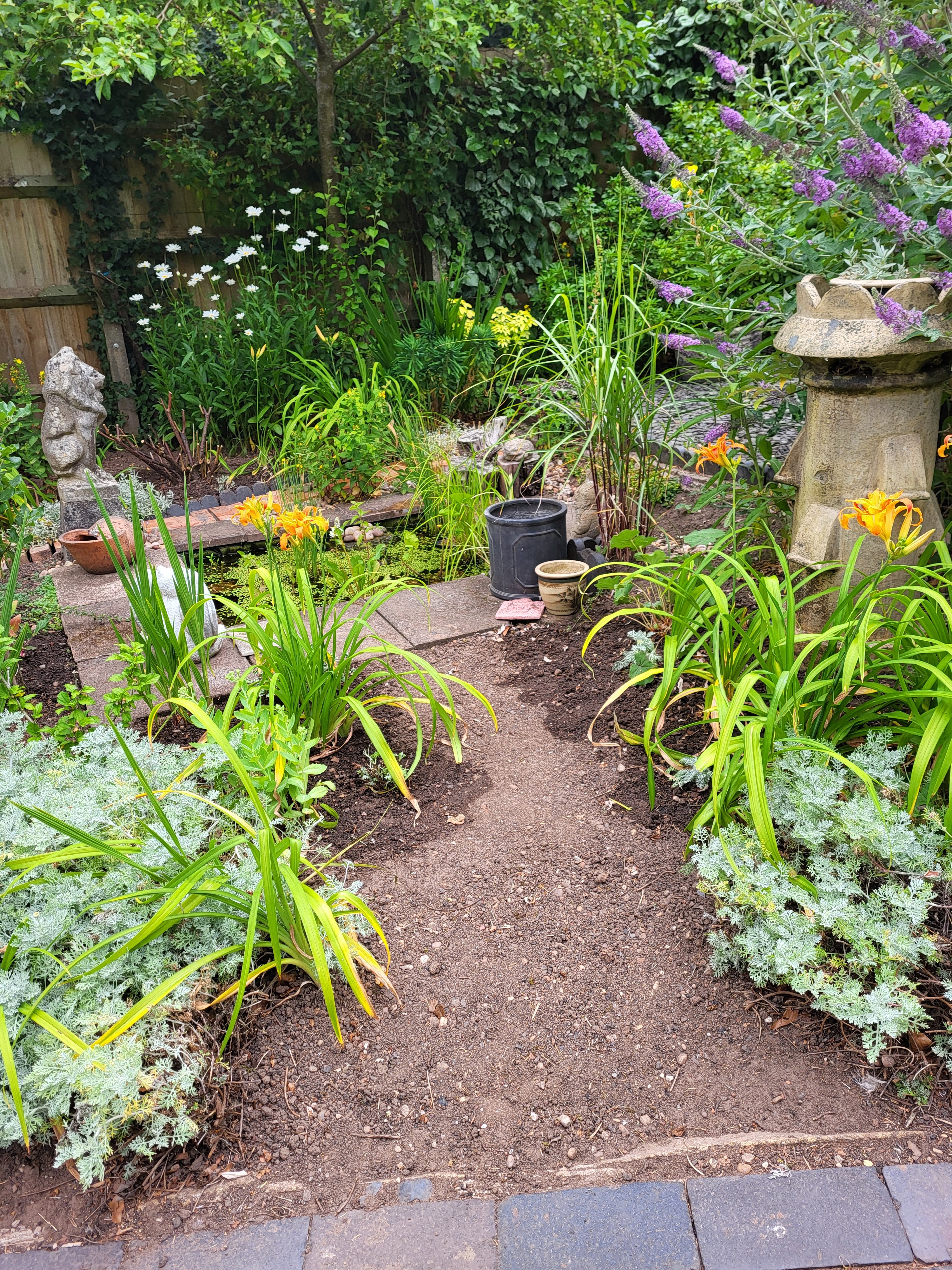 A new path cutting through the border to provide a viewing spot for Lion Pond. 